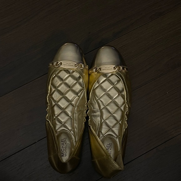 Micheal Kors Gold Ballet flats - Picture 2 of 4